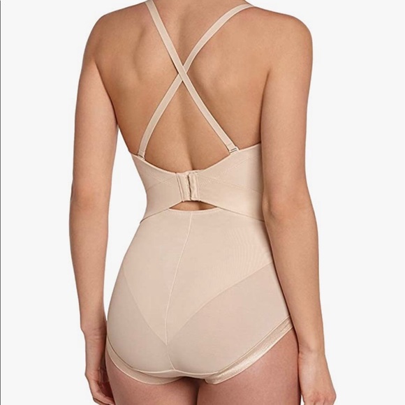 Maidenform Women's Body Shaper With Built-In Bra & Anti-Static Shapewear FL1256 - Picture 4 of 5